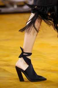 Details at Burberry RTW Spring 2020