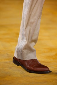 Details at Burberry RTW Spring 2020