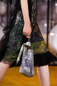 Details at Burberry RTW Spring 2020