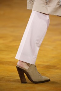 Details at Burberry RTW Spring 2020