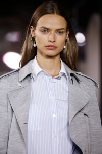 Details at Burberry RTW Spring 2020