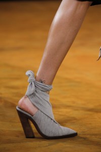 Details at Burberry RTW Spring 2020