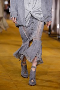 Details at Burberry RTW Spring 2020