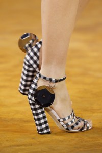 Details at Burberry RTW Spring 2020