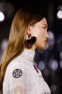 Details at Burberry RTW Spring 2020
