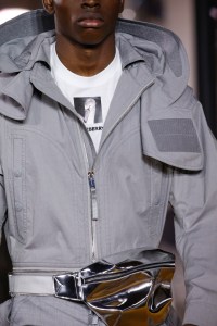 Details at Burberry RTW Spring 2020
