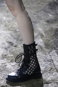 Details at Dior RTW Spring 2020