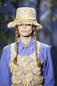 Details at Dior RTW Spring 2020