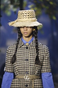 Details at Dior RTW Spring 2020