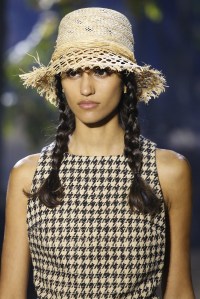 Details at Dior RTW Spring 2020