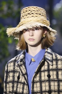 Details at Dior RTW Spring 2020