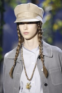 Details at Dior RTW Spring 2020