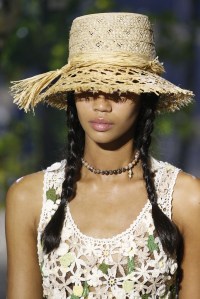 Details at Dior RTW Spring 2020