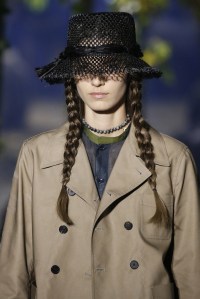 Details at Dior RTW Spring 2020
