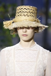 Details at Dior RTW Spring 2020