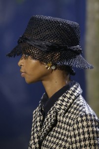 Details at Dior RTW Spring 2020