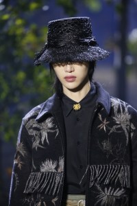 Details at Dior RTW Spring 2020