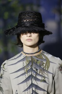 Details at Dior RTW Spring 2020