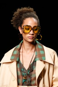 Details at Fendi RTW Spring 2020