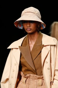 Details at Fendi RTW Spring 2020