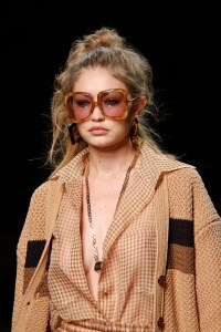 Details at Fendi RTW Spring 2020