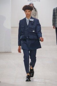 Hazzys by JD.com Inc RTW Spring 2020