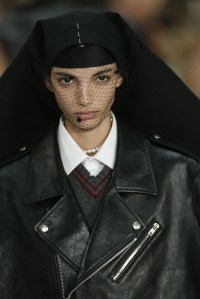 Details at Maison Margiela RTW Spring 2020