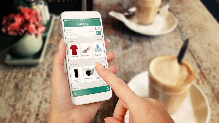 Data from Sailthru and Liveclicker shows that retailers who prioritize personalization perform better than those who don't.
