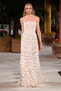 Oscar de la Renta RTW Spring 2020