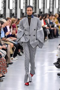 Sacai RTW Spring 2020