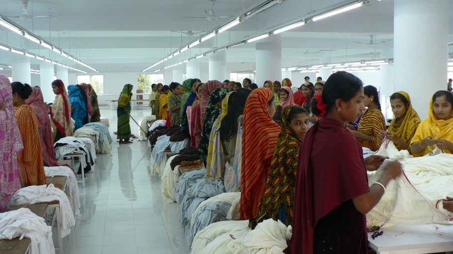 U.S. apparel brands and retailers look to Bangladesh for garment sourcing and manufacturing, according to HSBC Bangladesh CEO, citing the U.S.-China trade war
