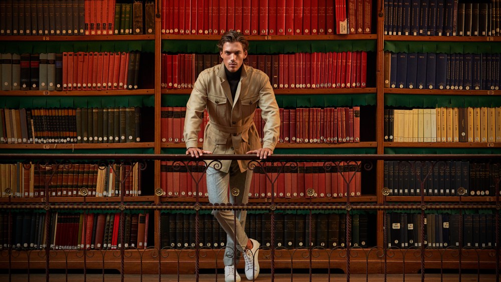 A Suitsupply campaign image for fall.
