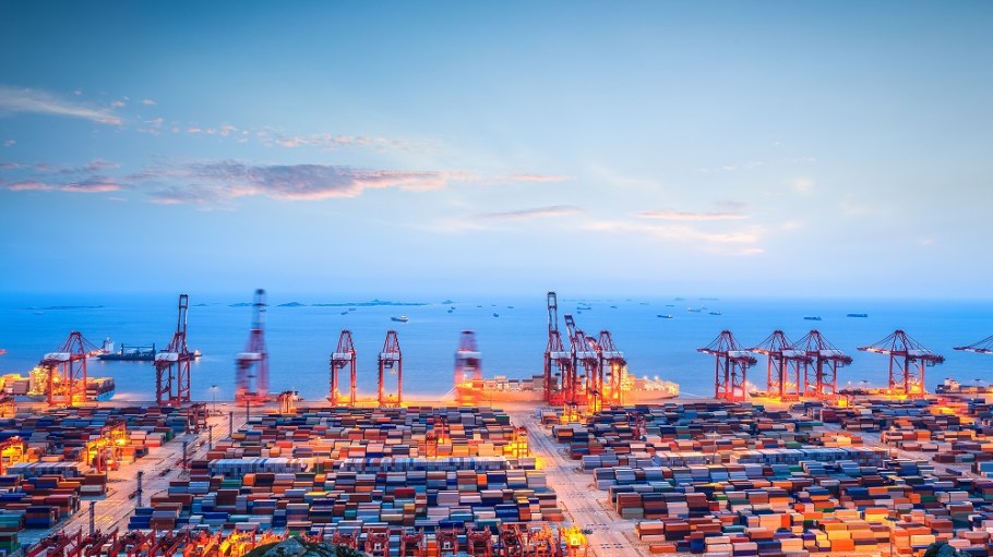 Escalating trade tensions and a slowing global economy have led (WTO economists to sharply downgrade their forecasts for trade growth.