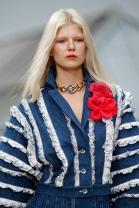Details at Chanel RTW Spring 2020