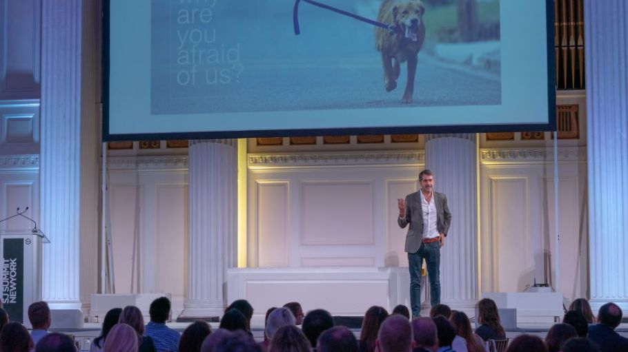Apparel companies, former Inditex managing director Jesús Vega said at Sourcing Summit New York 2019, are failing because too many operate like armies.