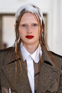 Maison Margiela Couture Fall 2017