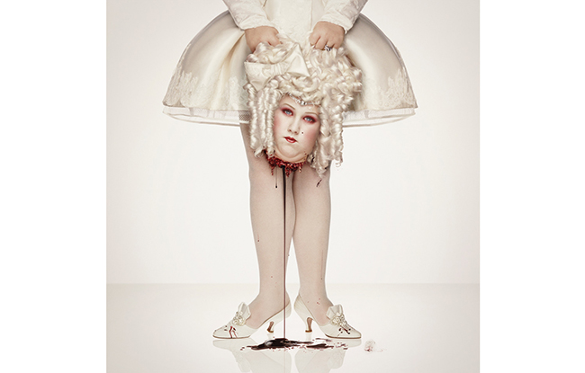 Erwin Olaf, Royal Blood Marie Antoinette † 1793, 2000.