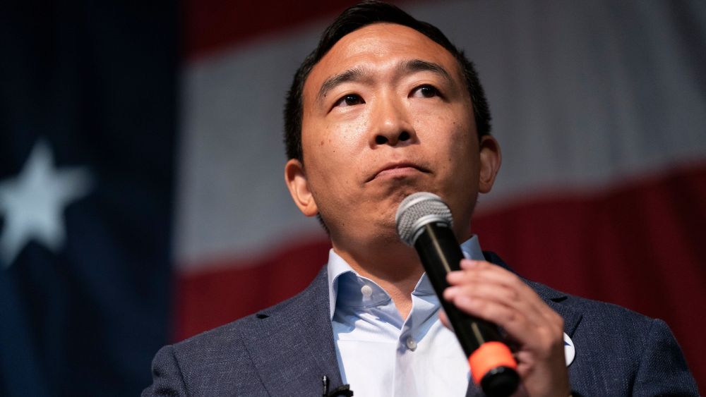 Andrew YangIowa Democratic Wing Ding Dinner, Clear Lake, USA - 23 Oct 2019The dinner has become a must attend for Democratic presidential hopefuls ahead of the of Iowa Caucus.