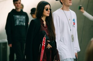 A street style look from Seoul Fashion Week Spring 2020.
