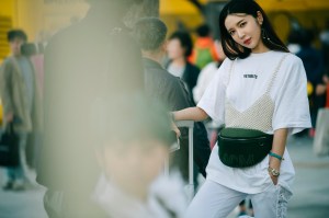 A street style look from Seoul Fashion Week Spring 2020.