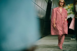 A street style look from Seoul Fashion Week Spring 2020.