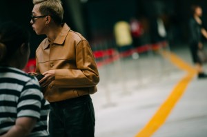 A street style look from Seoul Fashion Week Spring 2020.