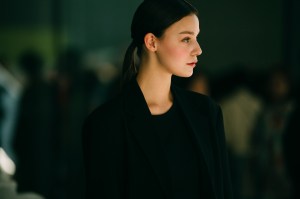 A street style look from Seoul Fashion Week Spring 2020.