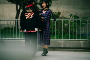 A street style look from Seoul Fashion Week Spring 2020.