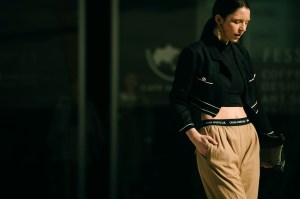 A street style look from Seoul Fashion Week Spring 2020.