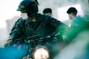 A street style look from Seoul Fashion Week Spring 2020.