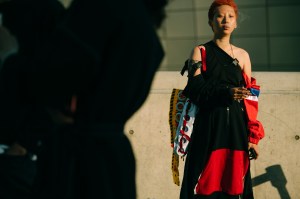 A street style look from Seoul Fashion Week Spring 2020.