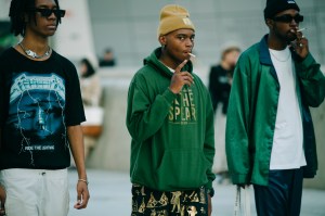 A street style look from Seoul Fashion Week Spring 2020.