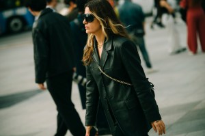 A street style look from Seoul Fashion Week Spring 2020.