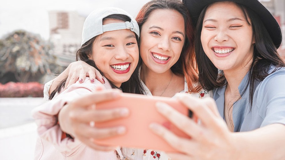 The Retail & The New Consumer report details how to attract and engage millennial and Gen Z consumers at apparel and footwear retailers.